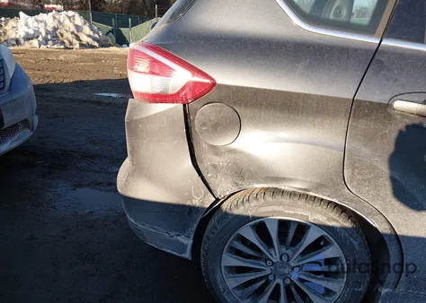 2017 Ford C-Max Hybrid Titanium z USA, uszkodzony, nr VIN 1FADP5DU3HL113674